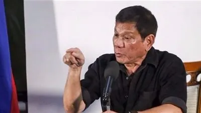 عضو مجلس شيوخ معارض يدعو دوتيرتي للكشف عن حساباته