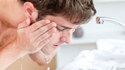 تجنب هذة الأخطاء عند غسل وجهك