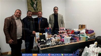 إحباط تهريب كميات من مستحضرات التجميل عبر مطار برج العرب (صور)