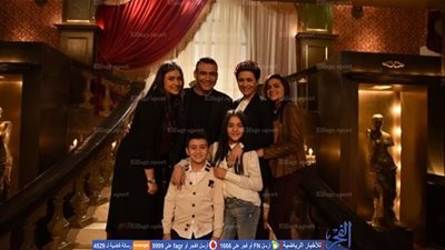 نجاة زوجة الحضري وأولاده من حادث طائرة