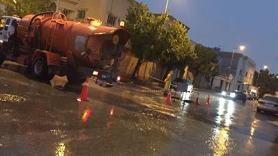 800 مضخة وآلية و1200 عامل ومشرف لخطة مواجهة الأمطار بالرياض