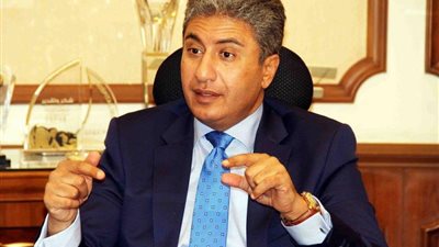 وزير الطيران: وجود مسؤولين روس لمتابعة إجراءات الأمن في المطارات ليس له علاقة بالسيادة