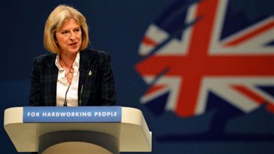 رئيسة وزراء بريطانيا تعد بالحفاظ على علاقة قوية مع فرنسا