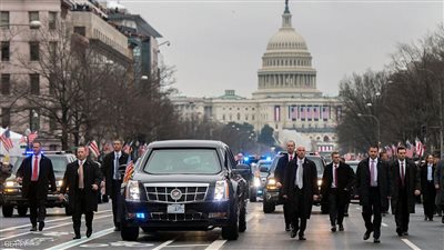 تحقيق أمني بعد رشق موكب ترامب بـ