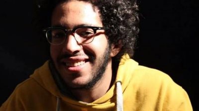 طالب إعلام القاهرة المفصول بعد انتقاده لعميدة الكلية: جابر نصار طلب مني التقدم بتظلم لإعادة التحقيق معي