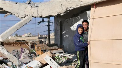 الجيش السوري يشتبك مع داعش ويقصف النصرة