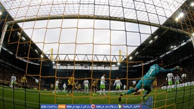 بوروسيا دورتموند يكتسح فولفسبورج يورتقي للمركز الثالث بالبوندزليجا