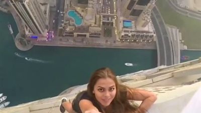 الشرطة الإماراتية تستدعي صاحبة أخطر سيلفي في دبي