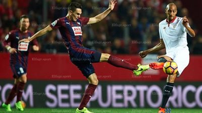 إشبيلية يعبر إيبار بثنائية نظيفة ويزيح برشلونة من الوصافة مؤقتًا