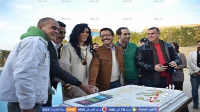 الذبح و أكل المشوى والتورتة