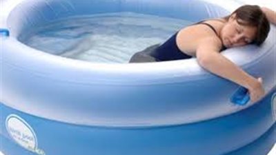 اطباء: الولادة في الماء جيدة للمخاض !