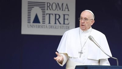 بابا الفاتيكان: لا يوجد ما يسمى بالإرهاب الدينى