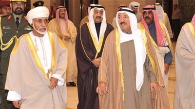 أمير الكويت يبدأ زيارة رسمية الى سلطنة عمان