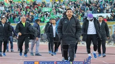 وصول لاعبي المصري إلى استاد الإسماعيلي لمواجهة إيفياني (صور)
