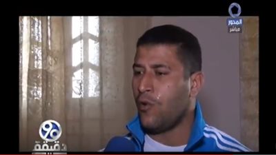 والد ضحية الصعق بالبحيرة باكيًا: 