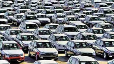 عضو شعبة السيارات: نتعامل في الجمارك بالسعر القديم للدولار