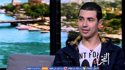 محمد أنور يُحرج أشرف عبد الباقي و