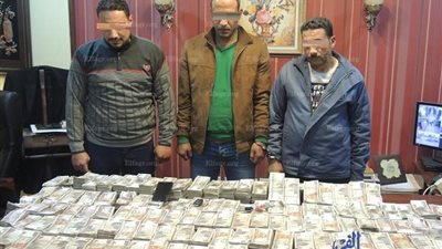 ضبط عصابة سرقت 6 مليون جنيه من داخل سيارة نقل أموال بالمقطم