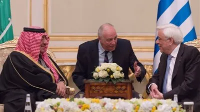 ولي العهد يبحث مع الرئيس اليوناني العلاقات الثنائية وتطورات الأوضاع