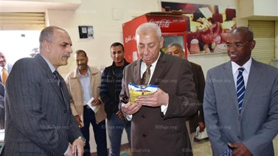 وزراء يتوافدون  للاحتفال بتعامد الشمس.. ومحافظ أسوان يتفقد المواقع الخدمية المختلفة في أبو سمبل (صور)