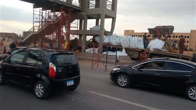 توقف حركة المرور بطريق الإسماعيلية الصحراوي في اتجاه العبور