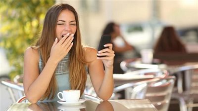 لهذا السبب تسيل دموعك عند التثاؤب!