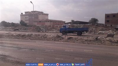   السوايسه: الإهمال يضرب طريق 