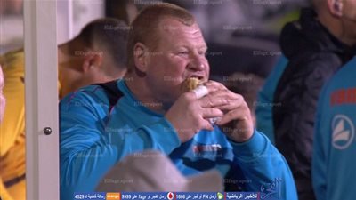 صحيفة إنجليزية تسخر من حارس ساتون صاحب الواقعة المثيرة أمام آرسنال