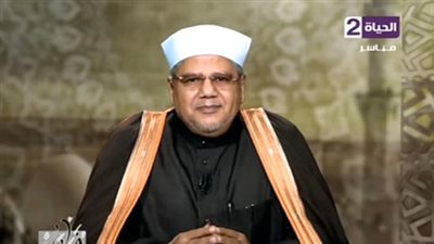 خرجت دون إذن زوجها.. وداعية 