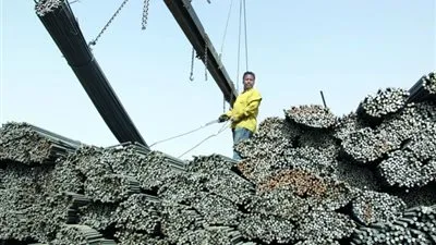 أسعار الحديد تتراجع 450 ريالا في فبراير .. العرض يفوق الطلب