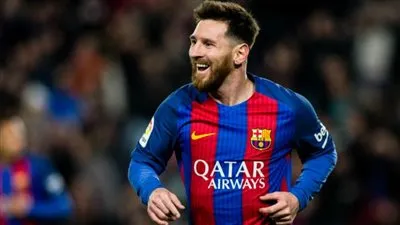 مدرب الأرجنتين: ميسي باقِ في برشلونة