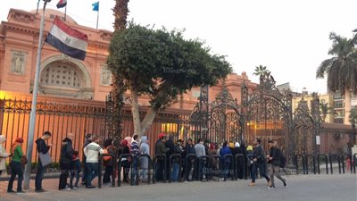 إقبال جماهيري على احتفالية 