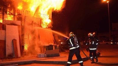 إخماد حريق نشب بشقة في عجمان