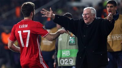 أولمبياكوس يسحق عثمانلي سبور ويتأهل لدور الـ 16 بالدوري الأوروبي 