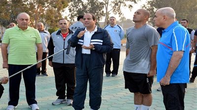 السيسي وطلاب 