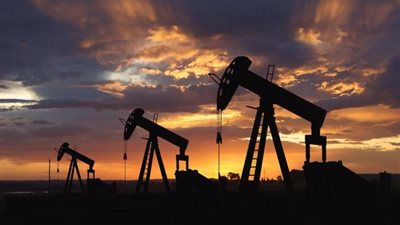 المملكة تستعيد صدارة موردي النفط إلى الصين في يناير