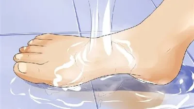 لا يجوز صب الماء على الجرح لهذه الأسباب !