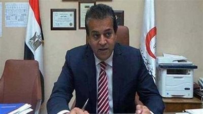 وزير التعليم العالي: 