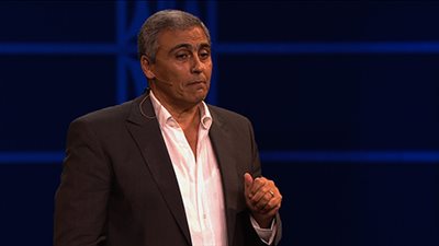 راعي كنيسة قصر الدوبارة الإنجيلية: لم نتخذ موقفا من المراجع الدينية.. والإرهاب مستمر