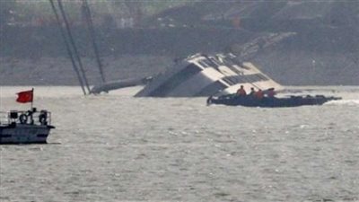 فقدان 13 شخصا نتيجة غرق قارب صيد فى بحر الصين الشرقي