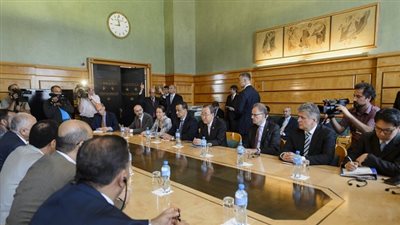 سياسي سوري: مفاوضات جنيف تتجه للطريق الصحيح