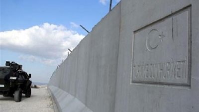 الانتهاء من بناء نصف الجدار الحدودي بين تركيا وسوريا 