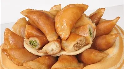 طريقة عمل القطايف بحشوات مختلفة