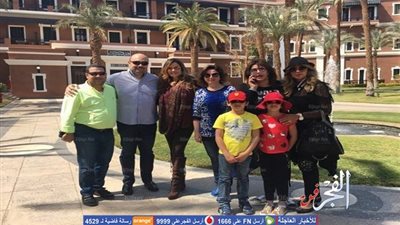 كارول سماحة وزوجها مع إلهام شاهين وهالة صدقى فى رحلة على نيل أسوان (صور)