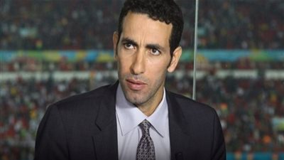 جنازة والد محمد أبوتريكة تصل لمسجد 