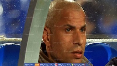 وائل جمعة نجم الأهلي ومنتخب مصر السابق يرفض إلقاء أي كلمة في عزاء والد محمد أبوتريكة (فيديو)