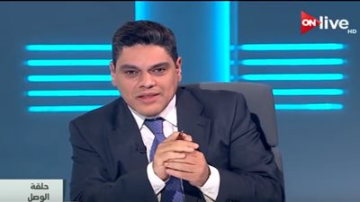 معتز عبدالفتاح يطالب الدولة بتحديد الهدف من تجديد الخطاب الديني 