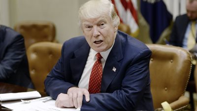 فيليب بيلدن يتراجع عن ترشيحه لمنصب وزير البحرية الأمريكي