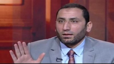 داعية إسلامي يرفض تلقي أسئلة محرجة على الهواء