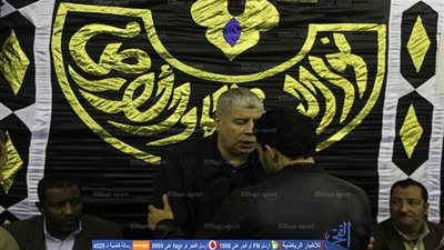 شوبير وربيع ياسين في عزاء والد أبوتريكة (فيديو وصور)